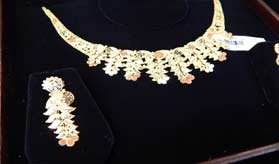 Best designer collection of gold necklace jewellery in Bhiwandi, Thane and Mumbai